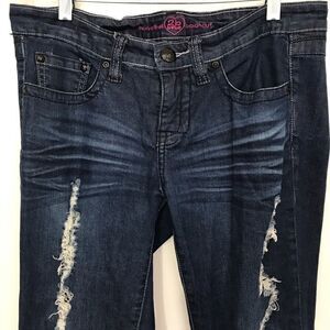 2B bebe bombshell bootcut distressed Size 29 Jeans!!